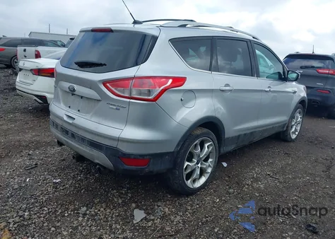 2013 Ford Escape Titanium z USA, uszkodzony, nr VIN 1FMCU9J90DUC22888
